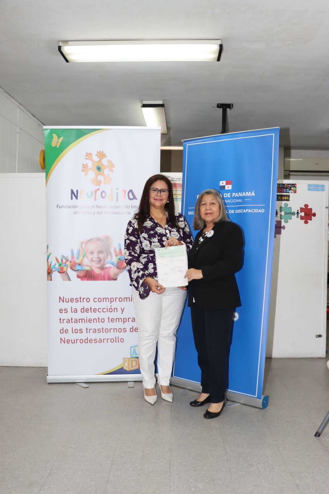 Desarrollarán el proyecto Padre educando a padres de niños con Autismo SENADIS y Fundación NeuroDina trabajan a favor de las personas con Autismo.