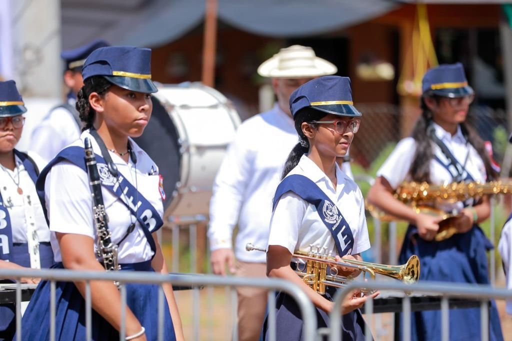 Vicepresidente Carrizo Jaén participó en Aguadulce de las fiestas patrias por la independencia de Panamá de España.