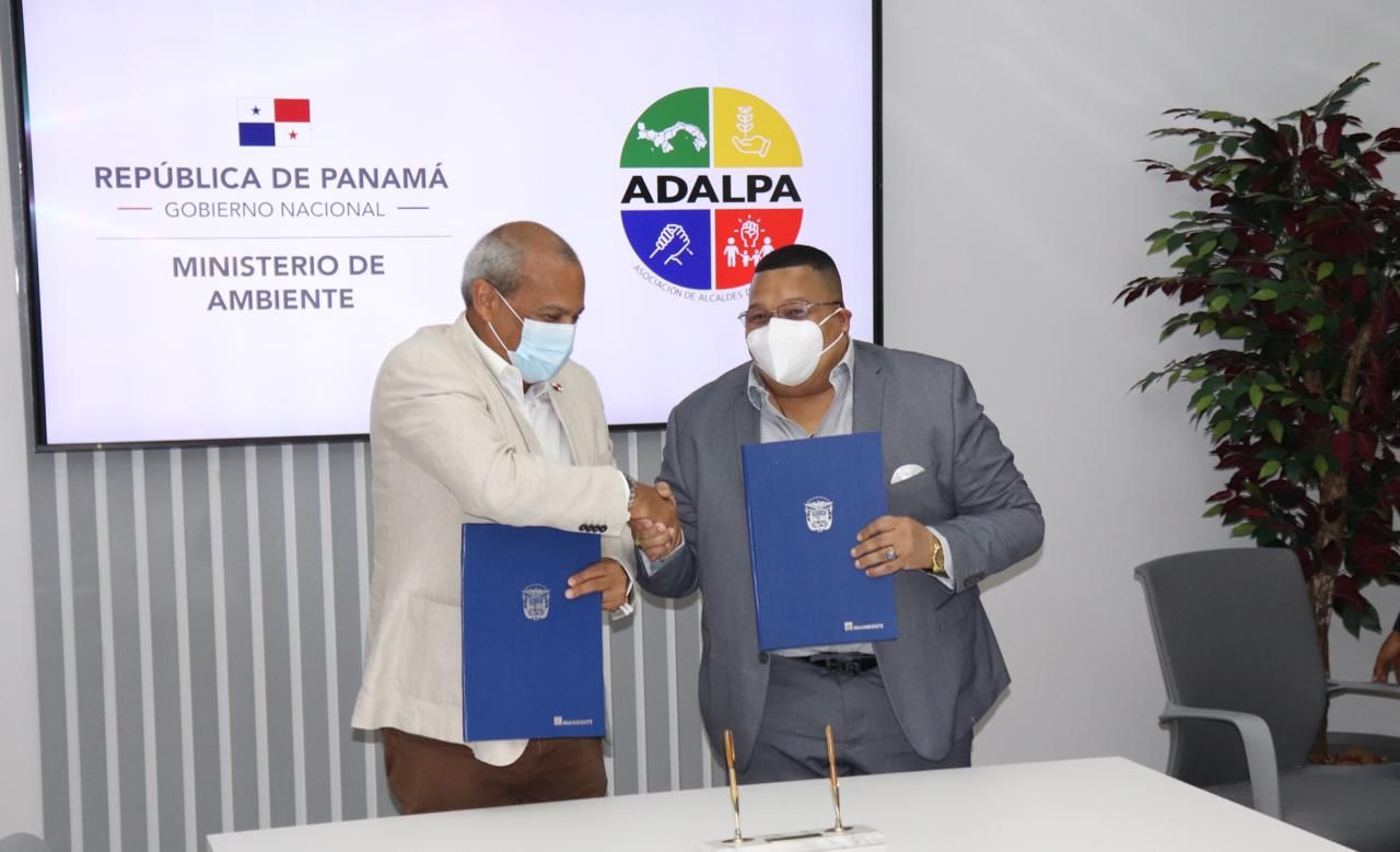 Asociación de Alcaldes de Panamá y Ministerio de Ambiente firman convenio marco de cooperación