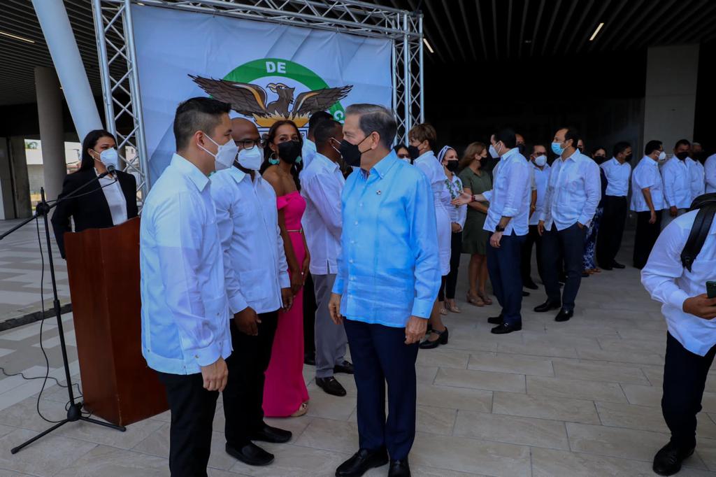 Cortizo Cohen participa en toma de posesión de la Junta Directiva de la Cámara de Comercio de Colón y anuncia importantes inversiones