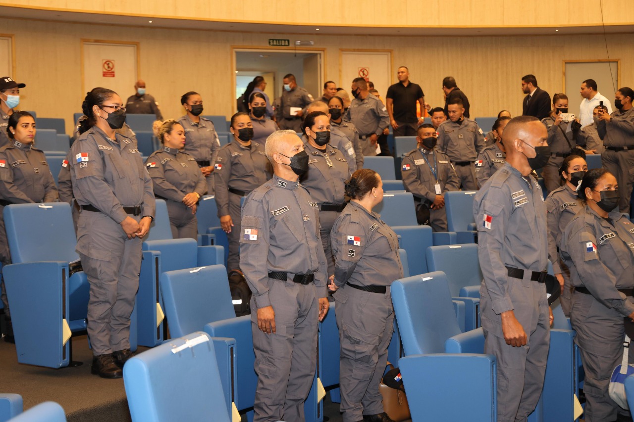 Sistema Penitenciario reconoce labor del custodio penitenciario